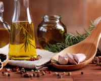 Как приготовить ароматизированное масло для салата