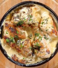 Картошка с курицей под ароматным соусом