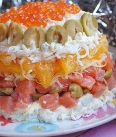 Королевский салат с форелью и апельсином