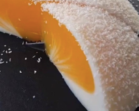 Яйцо страуса — самый вкусный десерт