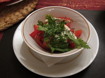 томатный салат