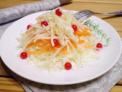 салат капустный с клюквой