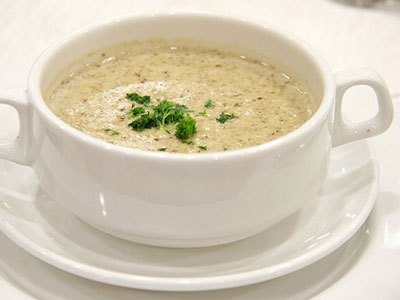 Суп с добавлением перловки (слизистый) сваренный на молочке