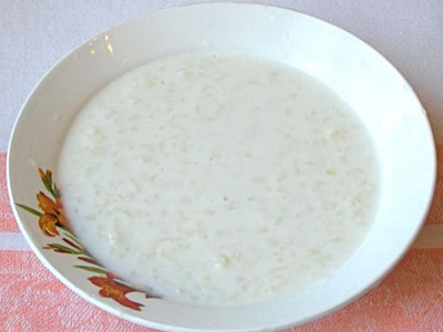 Суп (слизистый) приготовленный на молоке с рисом и отвара